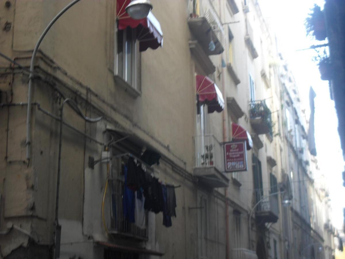 B&Bhotel Emmanuel Napoli Exterior photo